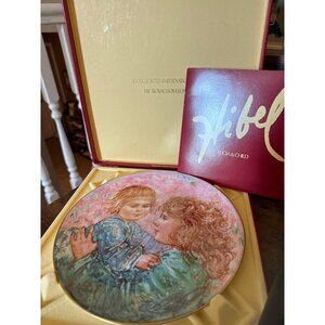 Lucia And Child Edna Hibel Royal Doulton 1981 Plate IN BOX Original
